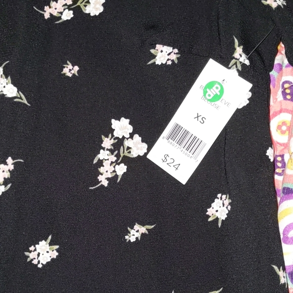 Adorable blouse - Picture 3 of 4